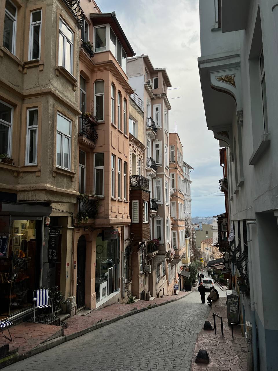 photo_1758874080749